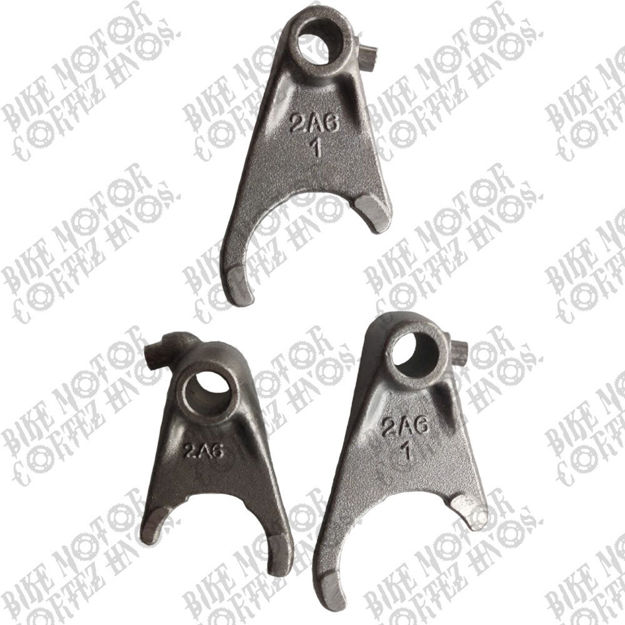 Imagen de Horquilla Caja Cambio Yamaha Dtk125 Dtk175 2A6-18511-00 2A6-18512-00 3 pcs Contents